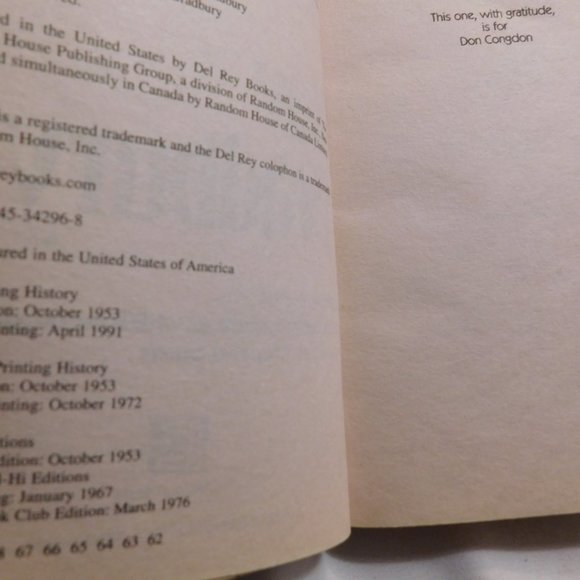 Ray Bradbury FAHRENHEIT 451 The 50th Anniversary Edition Paperback Book - Picture 5 of 6